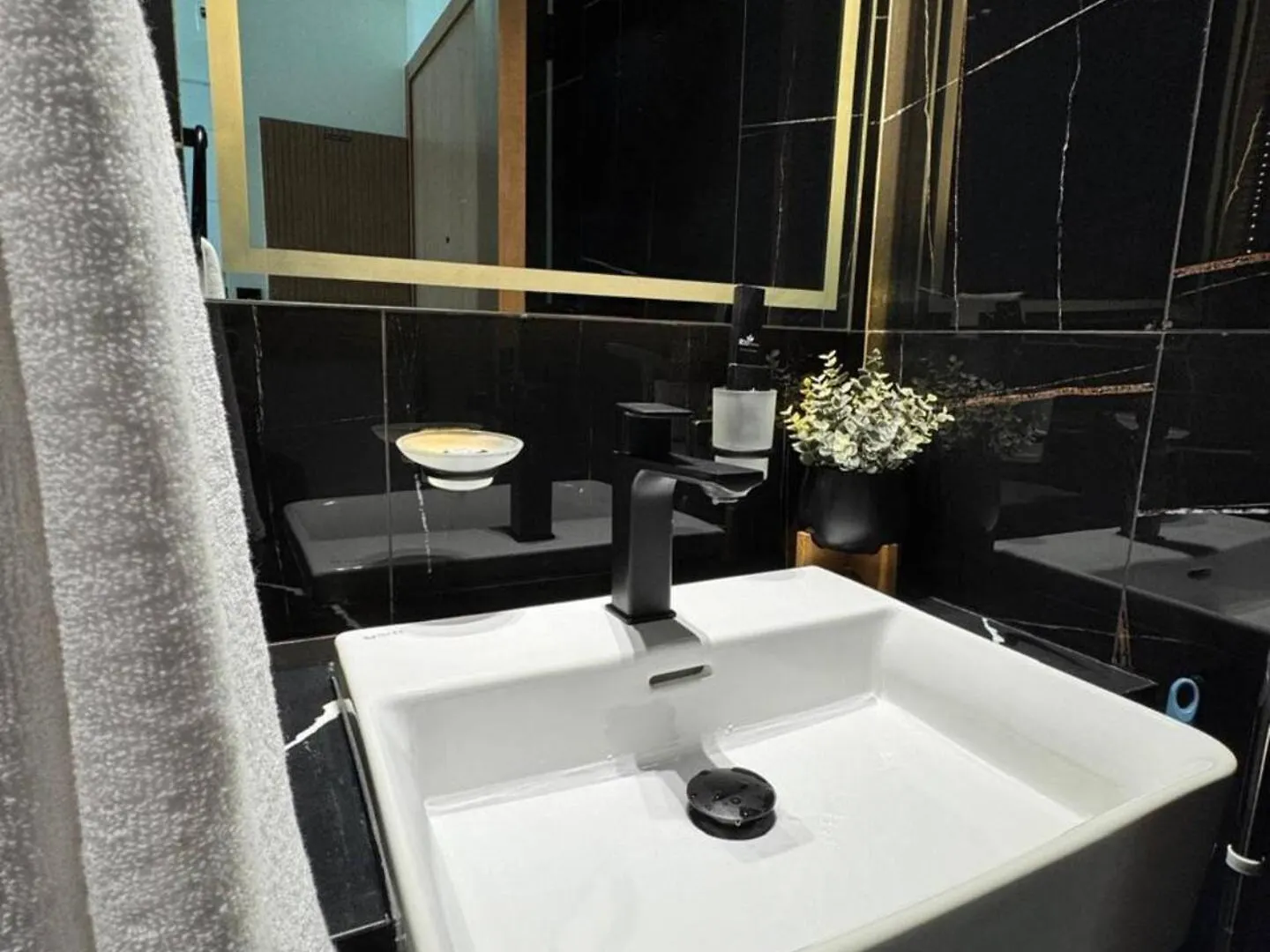 Modern & Elegant 1Br Apartment In Jvc Dubaj