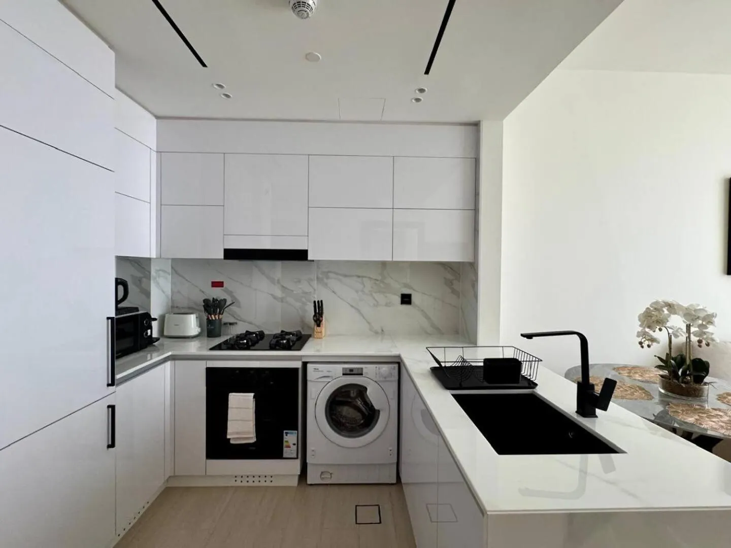 Modern & Elegant 1Br Apartment In Jvc Dubai